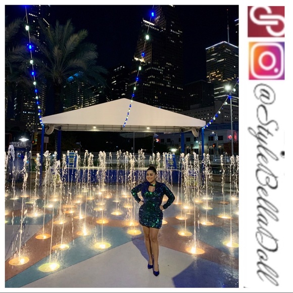 Hi I’m Debbie @stylebelladoll - Picture 7 of 7